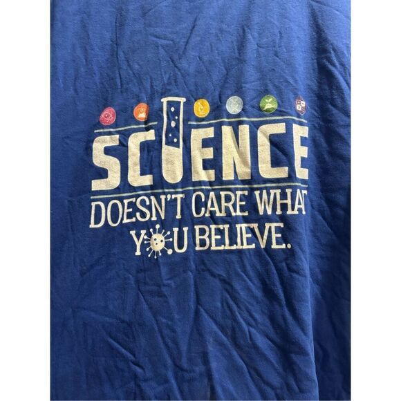 Science Doesn't Care What You Believe T-shirt size XL - Picture 2 of 2